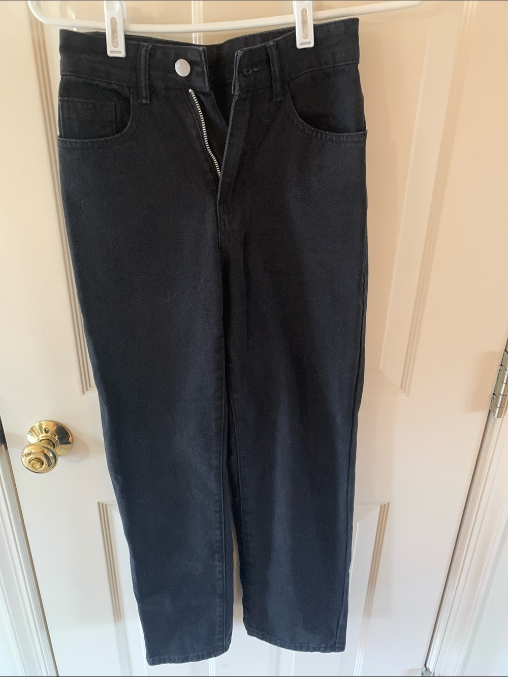 SHEIN Women's Black Straight-Leg Jeans